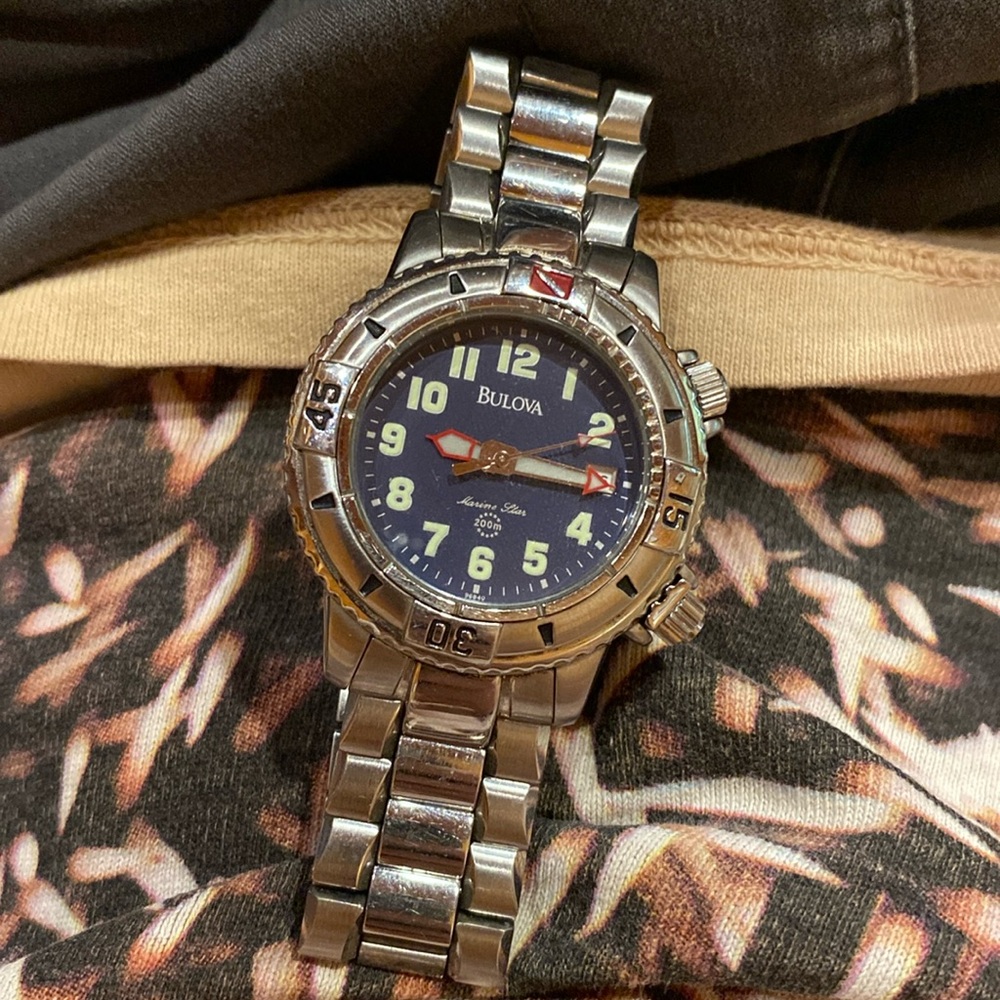 Bulova men quart water resistant 200m